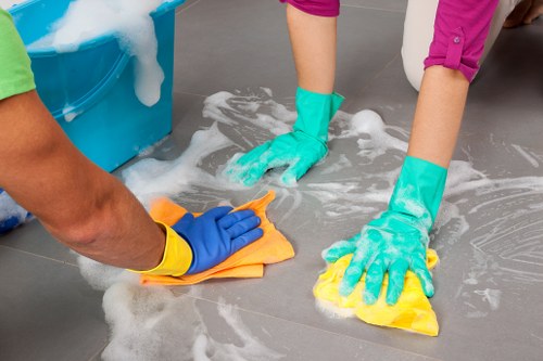 Professional deep clean of a rental kitchen at the end of tenancy