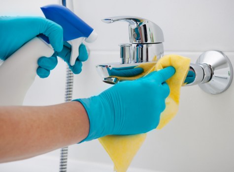 Booking and access details for a move-out cleaning service