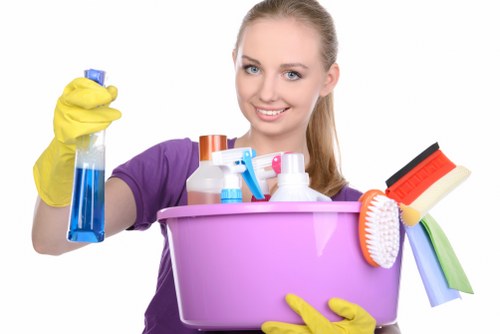 Local carpet cleaning service handling stairs and landing areas during a tenancy change